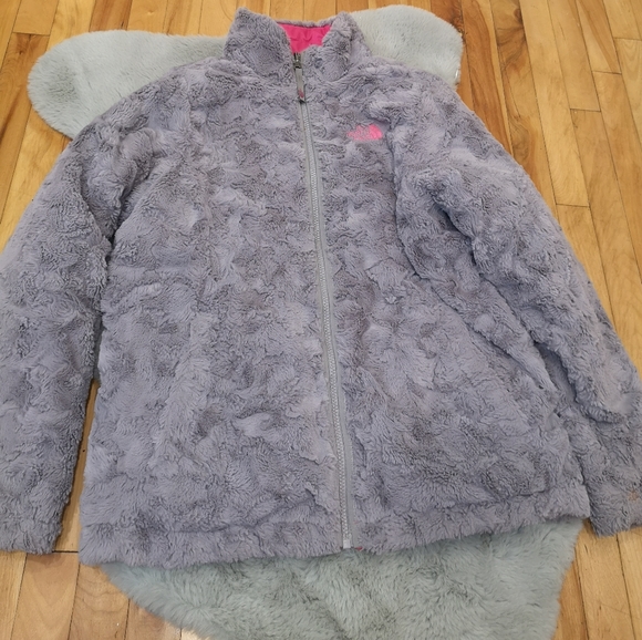 The North Face Jackets & Blazers - The North face réversible jacket